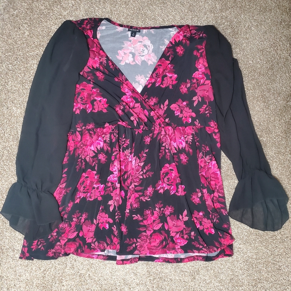 Torrid Black Floral Sheer Long Sleeve Plus Size Womans Size 3XL  Great Pre-Owned